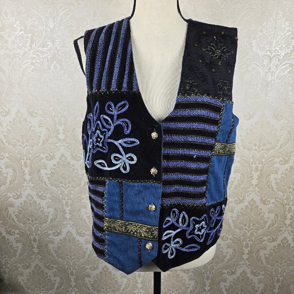 Vintage Tantrums Size Medium Chambray Patchwork Vest Velvet Embroidery Buttons